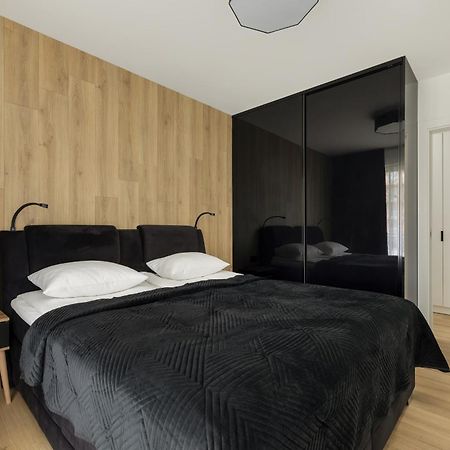 Stylish Apartment Wyspa Solna By Renters Prestige كولوبرزيغ المظهر الخارجي الصورة