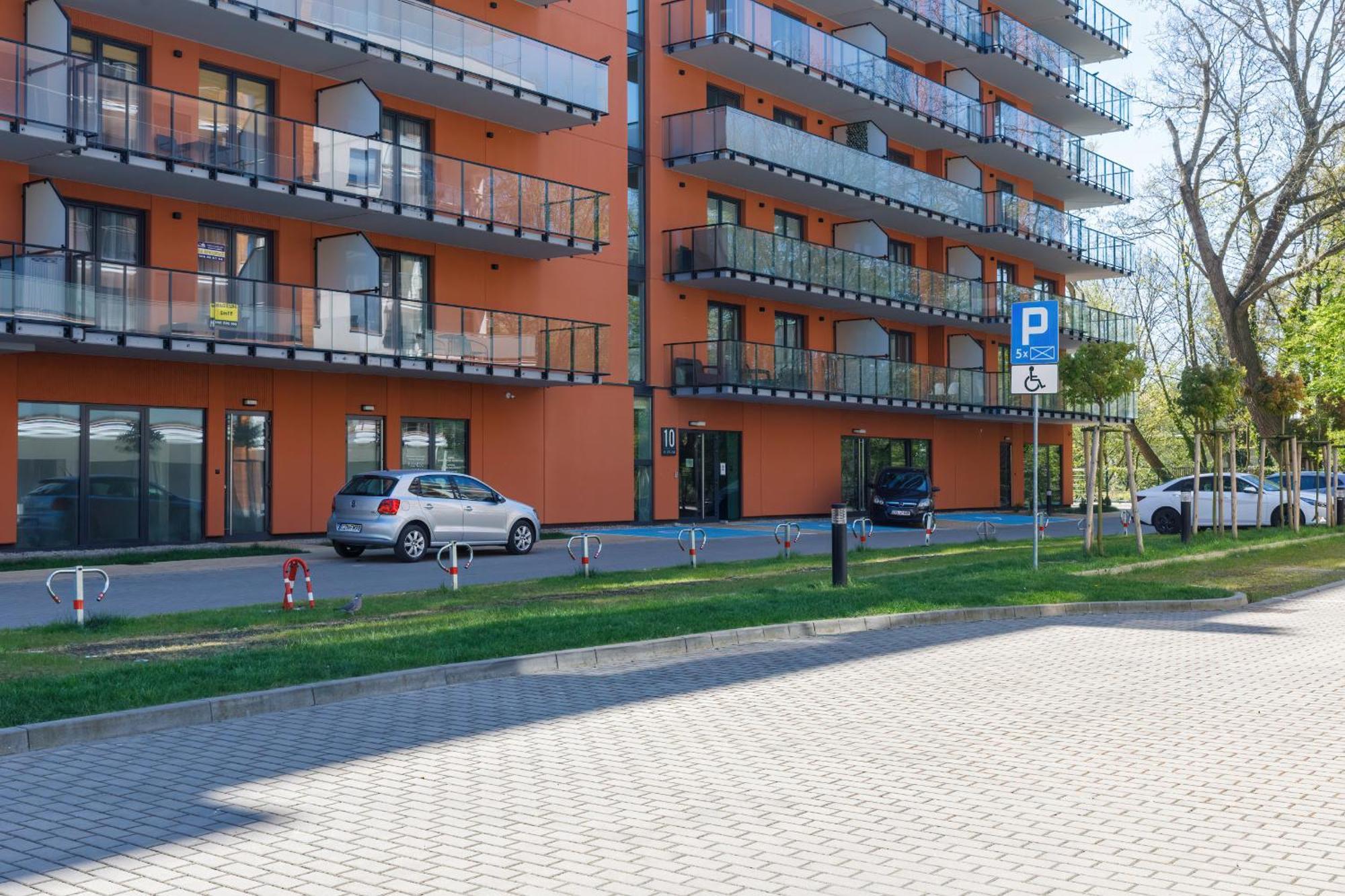 Stylish Apartment Wyspa Solna By Renters Prestige كولوبرزيغ المظهر الخارجي الصورة